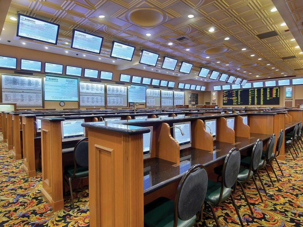 Gold Coast Hotel And Casino Las Vegas Bagian luar foto
