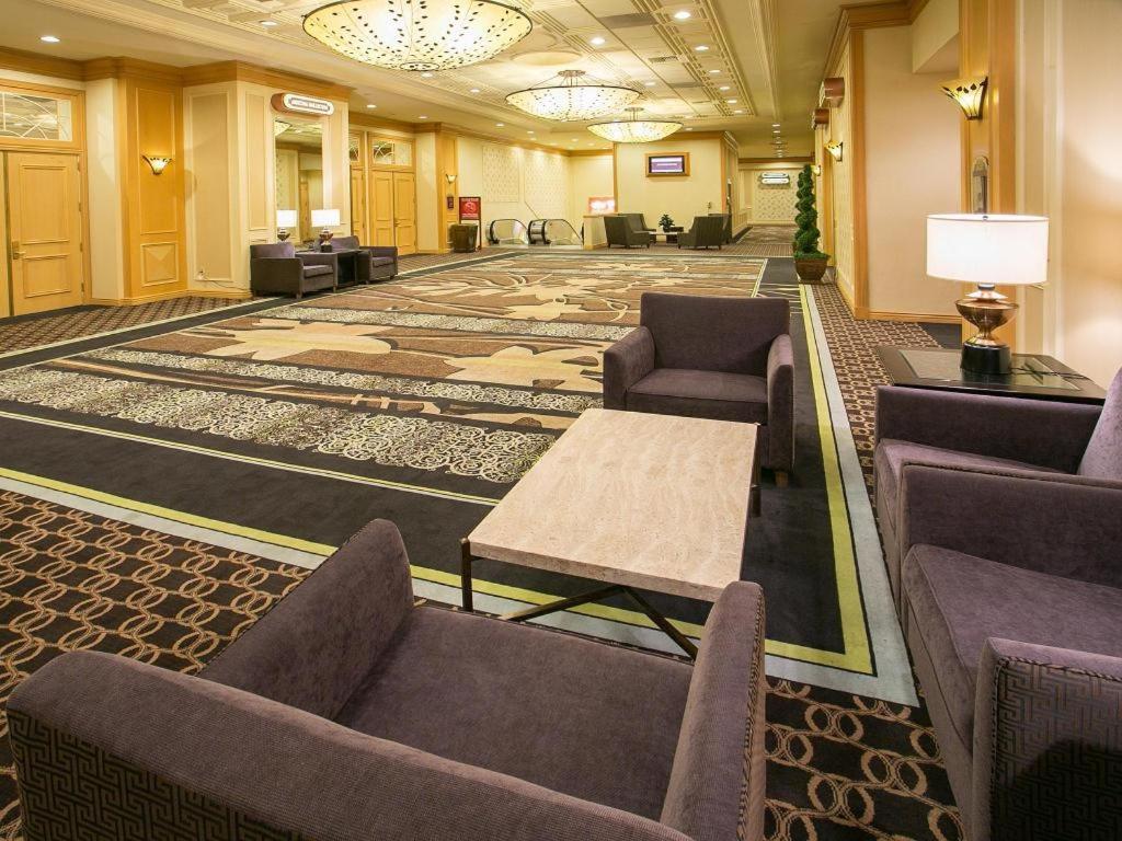 Gold Coast Hotel And Casino Las Vegas Bagian luar foto