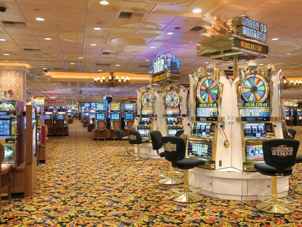 Gold Coast Hotel And Casino Las Vegas Bagian luar foto