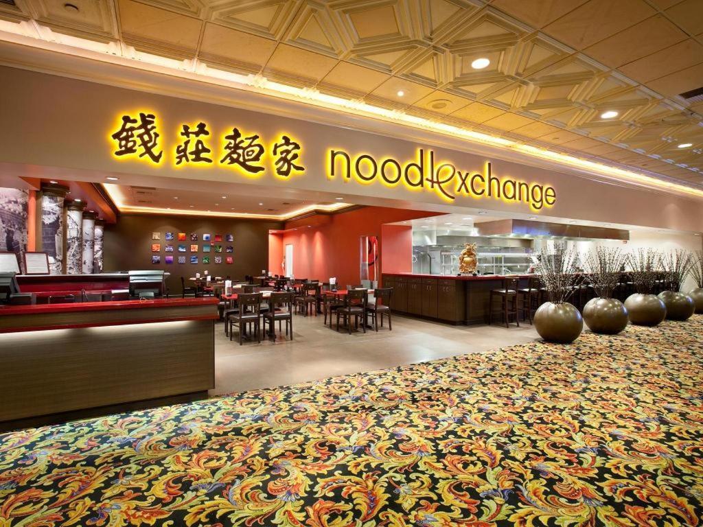 Gold Coast Hotel And Casino Las Vegas Bagian luar foto